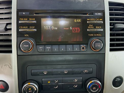 Used 2013 Nissan Frontier SV image 17