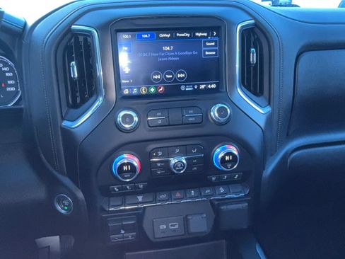 Used 2022 GMC Sierra 2500 AT4 w/ Gooseneck/5TH Wheel Package AWD/4WD image 12