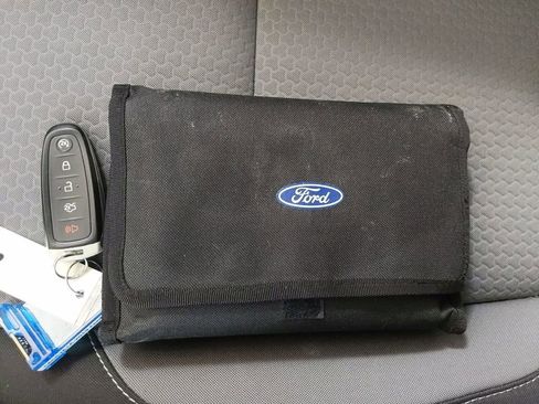 Used 2019 Ford Escape SE AWD/4WD image 29