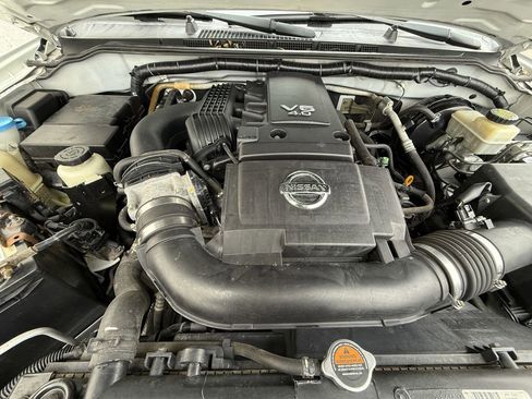 Used 2013 Nissan Frontier Desert Runner image 9