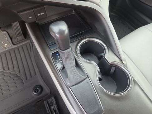 Certified 2021 Toyota Camry SE image 28