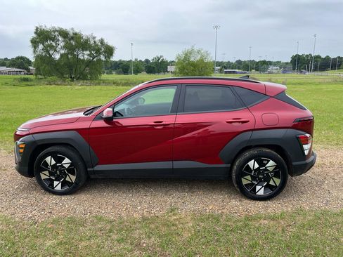 Used 2025 Hyundai Kona SEL FWD image 5