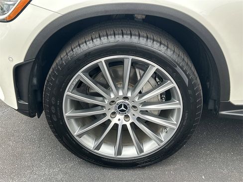 Used 2021 Mercedes-Benz GLC 300 4MATIC Coupe image 11