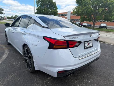 Used 2023 Nissan Altima 2.5 SR w/ SR Premium Package FWD image 7