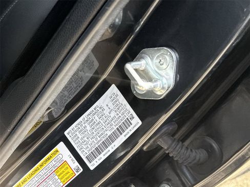 Used 2024 Honda Civic Sport image 32