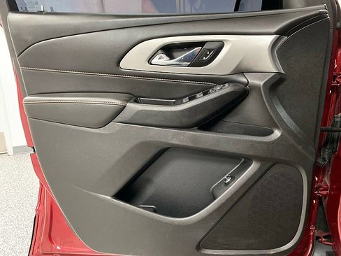 Used 2020 Chevrolet Traverse LT image 19