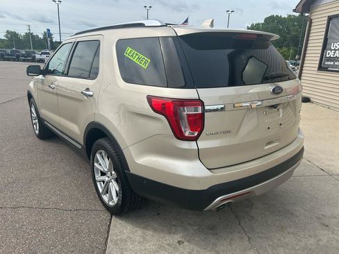 Used 2017 Ford Explorer Limited w/ Equipment Group 301A AWD/4WD image 7