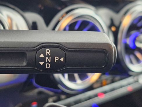 Certified 2023 Mercedes-Benz EQB 300 4MATIC image 31