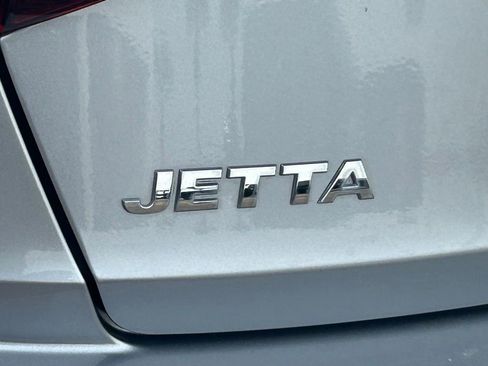 Used 2021 Volkswagen Jetta SE image 21