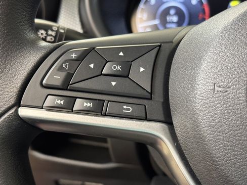 Used 2021 Nissan Kicks SV image 37