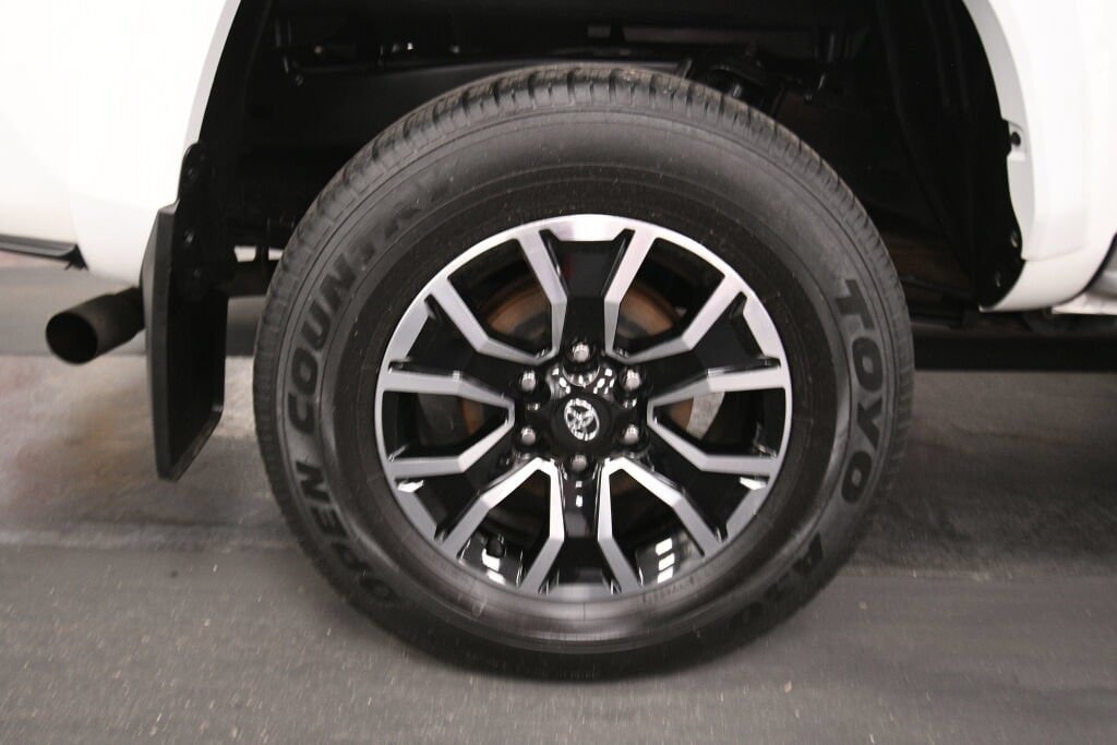 Certified 2023 Toyota Tacoma TRD Sport w/ Advanced Technology Package AWD/4WD image 30