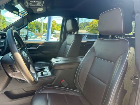 Used 2024 GMC Sierra 3500 Denali image 12