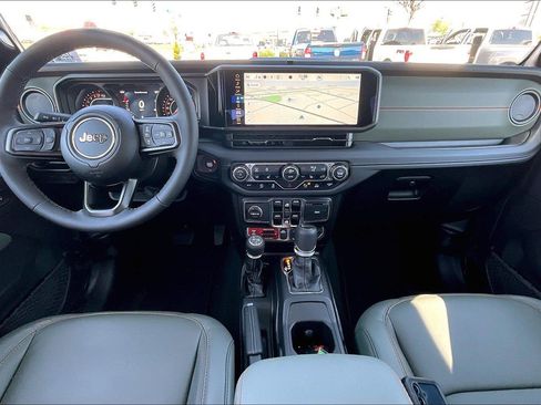 New 2025 Jeep Gladiator Mojave image 6