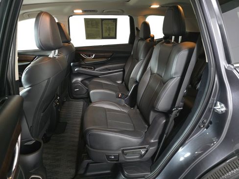 Used 2024 Subaru Ascent Touring image 16