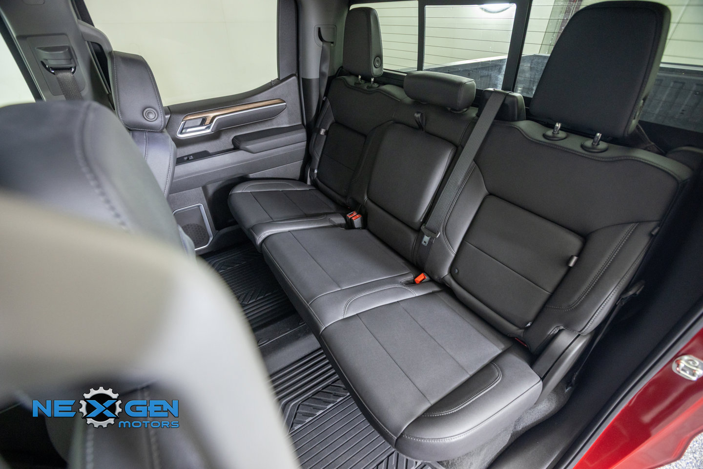 Used 2025 Chevrolet Silverado 1500 RST w/ RST All Star Premium Package AWD/4WD image 34