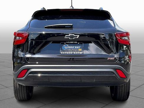 Used 2025 Chevrolet Trax RS w/ Sunroof Package FWD image 4