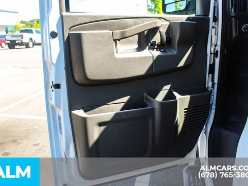 Used 2025 Chevrolet Express 3500 LT w/ LT Preferred Equipment Group RWD image 30