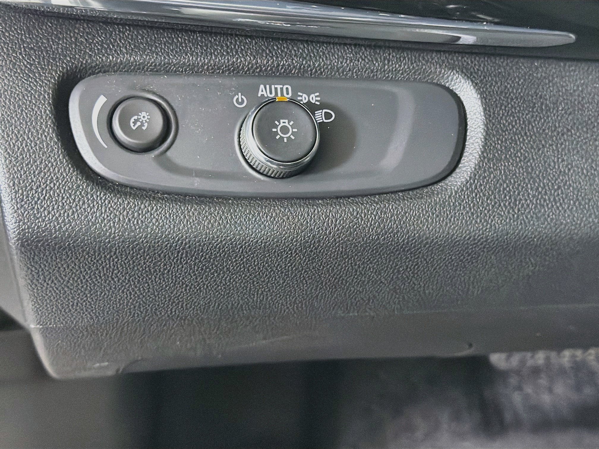 Used 2025 Buick Envista Avenir FWD image 16