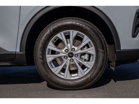 Used 2025 Ford Escape Active AWD/4WD image 9