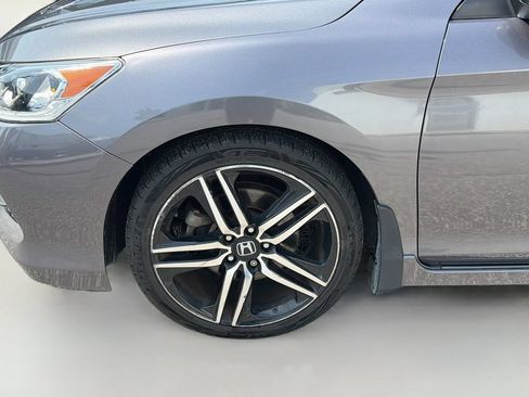 Used 2017 Honda Accord Sport Special Edition image 32
