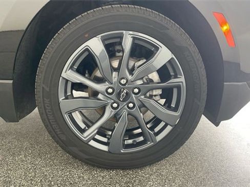 Used 2022 Chevrolet Equinox RS w/ Infotainment Package image 49