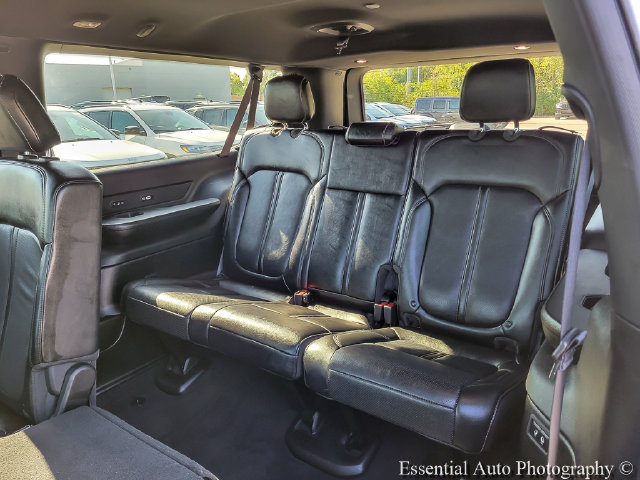 Used 2024 Jeep Wagoneer L Series II AWD/4WD image 11