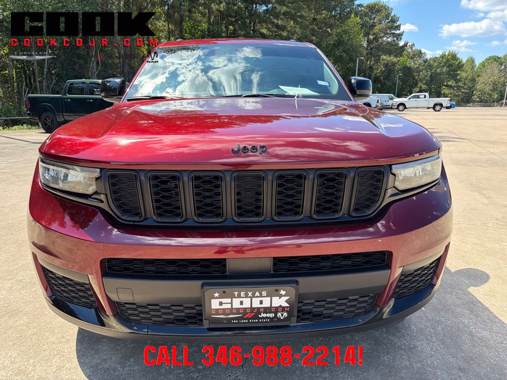 Used 2025 Jeep Grand Cherokee L Altitude AWD/4WD image 9