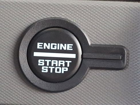 Used 2024 Ford Bronco Everglades image 23