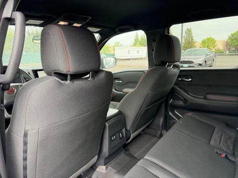 Used 2024 Nissan Frontier PRO-4X w/ Pro Convenience Package AWD/4WD image 30