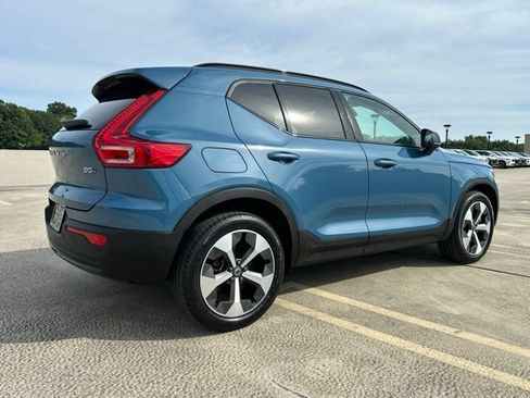 Certified 2023 Volvo XC40 B5 Ultimate w/ Climate Package AWD/4WD image 9