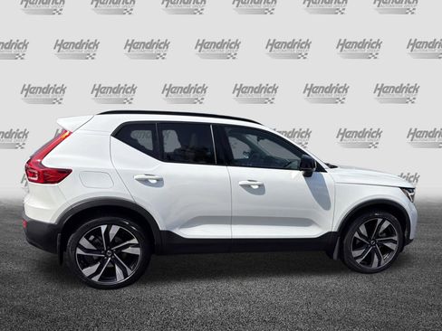 Certified 2023 Volvo XC40 B5 Ultimate w/ Protection Package Premier AWD/4WD image 11