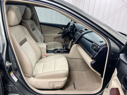 Used 2012 Toyota Camry XLE FWD image 22