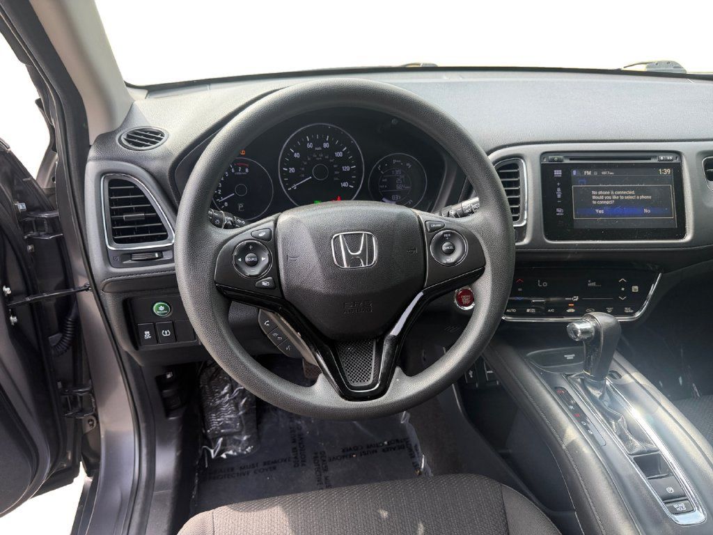 Used 2018 Honda HR-V EX image 11
