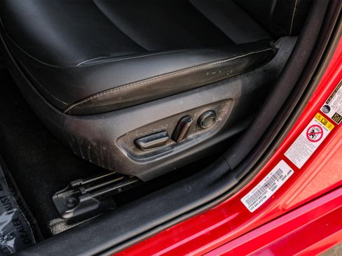 Used 2021 Toyota Prius Prime XLE image 30