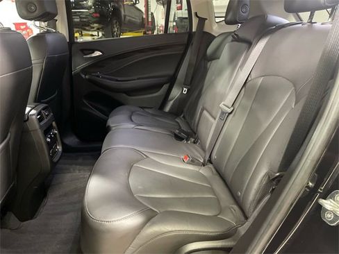 Used 2019 Buick Envision Essence image 21