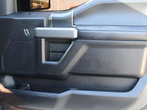 Used 2018 Ford F150 XLT w/ Equipment Group 302A Luxury image 12