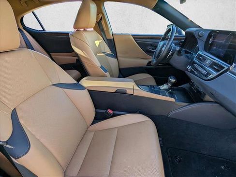 Used 2022 Lexus ES 300h w/ Premium Package image 21