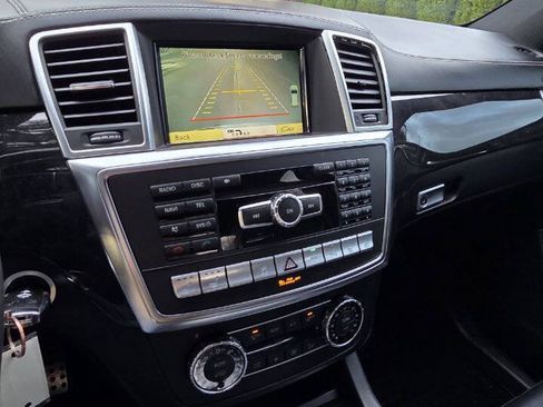 Used 2012 Mercedes-Benz ML 63 AMG 4MATIC image 19
