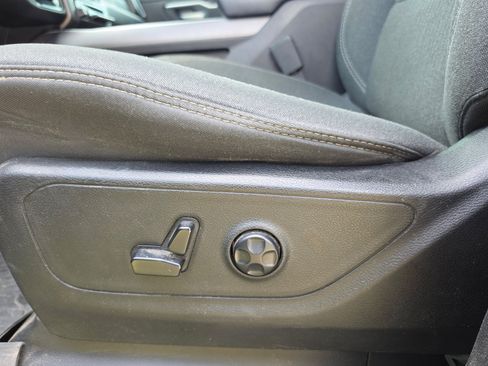 Used 2020 RAM 1500 Big Horn RWD image 14
