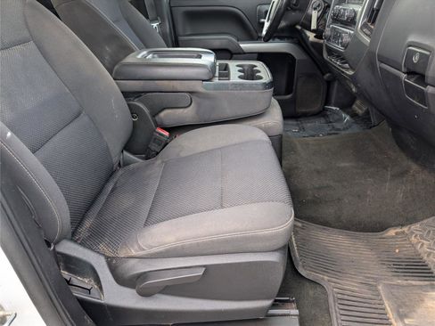 Used 2018 Chevrolet Silverado 1500 LT image 38