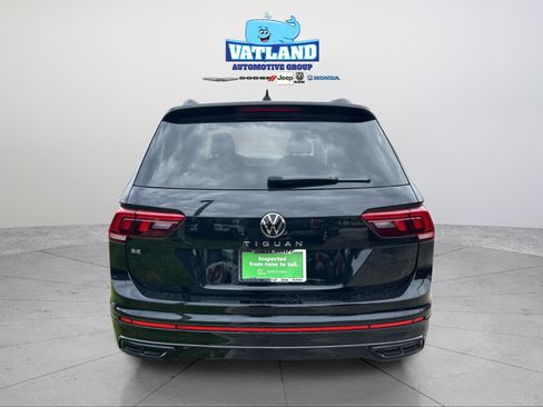Used 2024 Volkswagen Tiguan SE R-Line FWD image 4