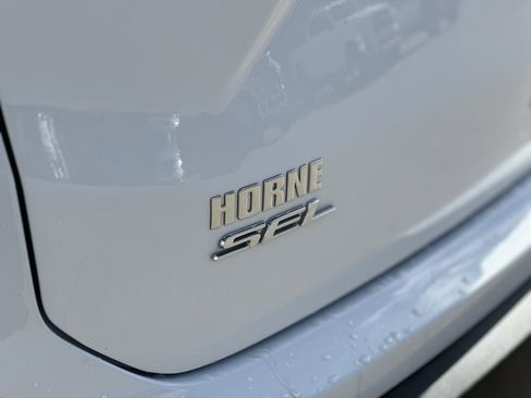 Used 2024 Ford Edge SEL image 25