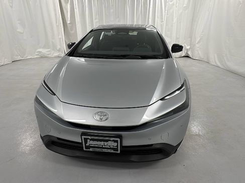 Used 2024 Toyota Prius LE image 8