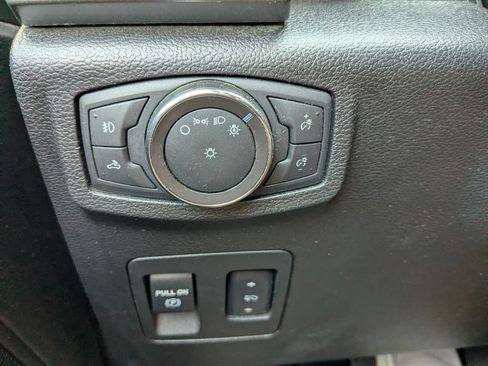 Used 2018 Ford F150 XLT w/ Equipment Group 302A Luxury AWD/4WD image 13