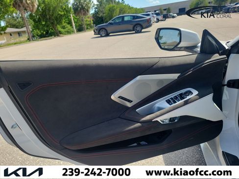 Used 2023 Chevrolet Corvette Stingray Premium Conv w/ Z51 Performance Package RWD image 12