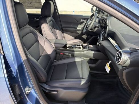 New 2026 Chevrolet Equinox LT w/ Convenience Package II FWD image 25