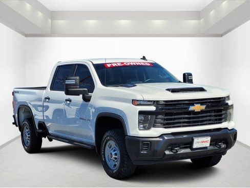 Used 2024 Chevrolet Silverado 2500 W/T image 1