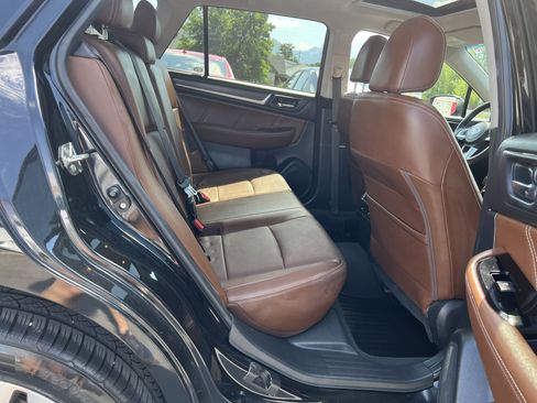 Used 2017 Subaru Outback 3.6R Touring w/ Popular Package #5A AWD/4WD image 12