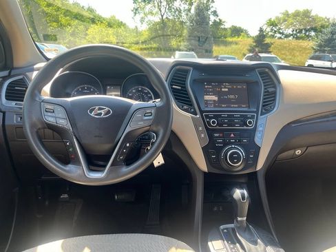 Used 2017 Hyundai Santa Fe Sport FWD image 19
