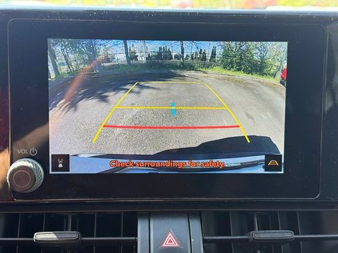 Used 2023 Toyota RAV4 XLE w/ Convenience Package image 11